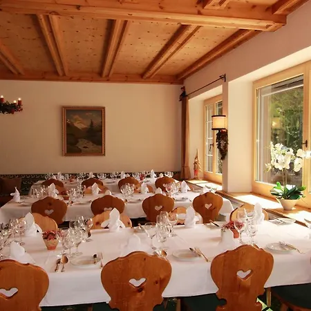 Sonne Fex Alpine Hideaway Отель Зильс-Мария