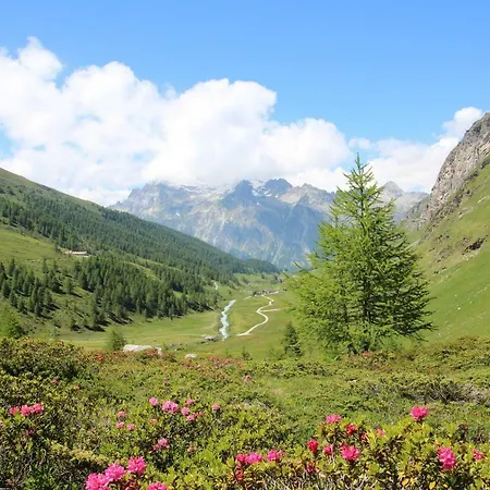 Sonne Fex Alpine Hideaway Отель Зильс-Мария